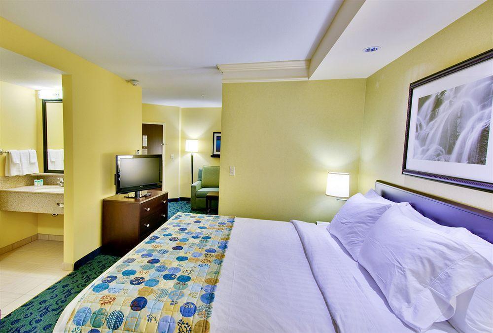 Springhill Suites By Marriott Corona Riverside Extérieur photo