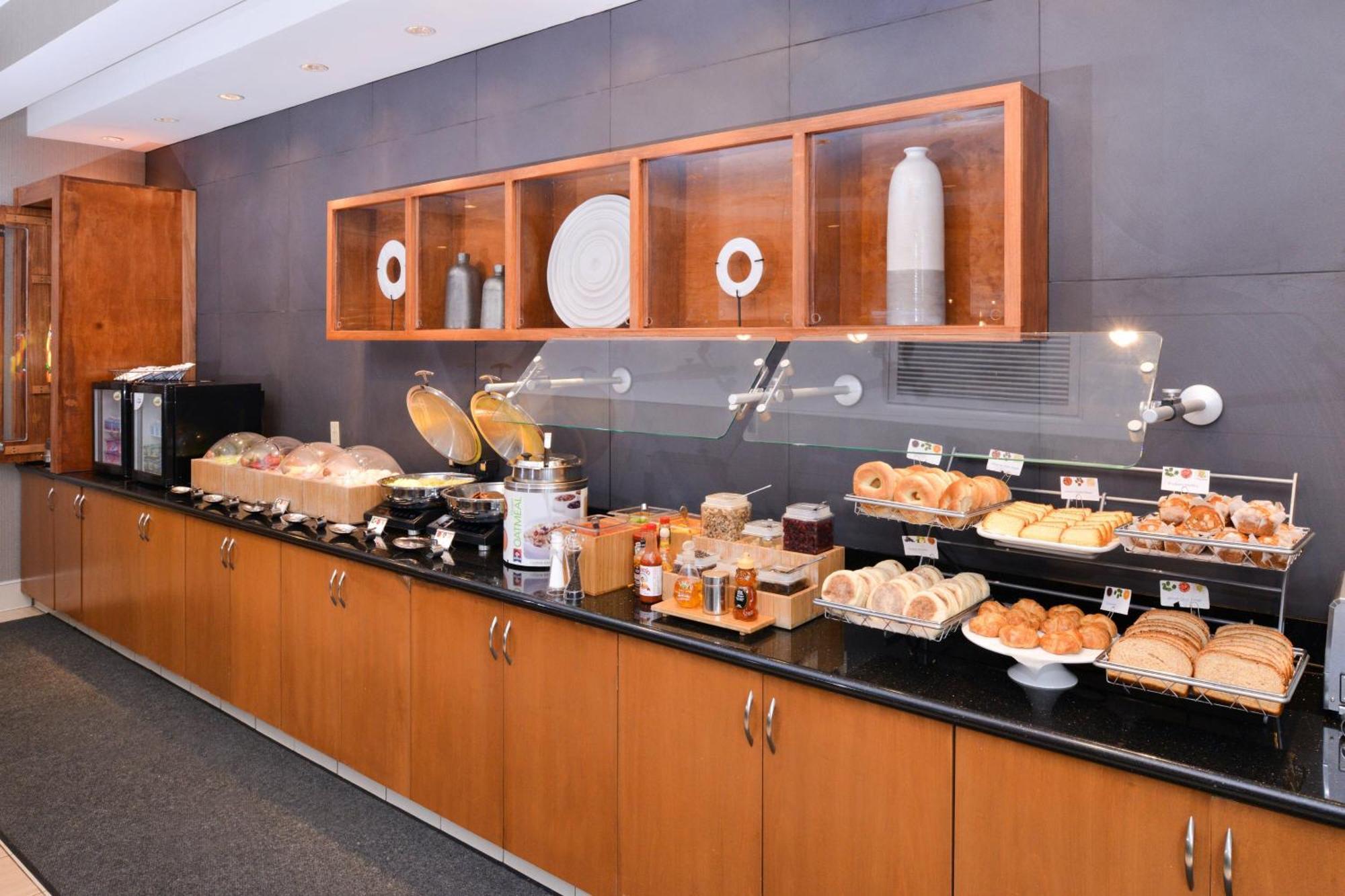 Springhill Suites By Marriott Corona Riverside Extérieur photo