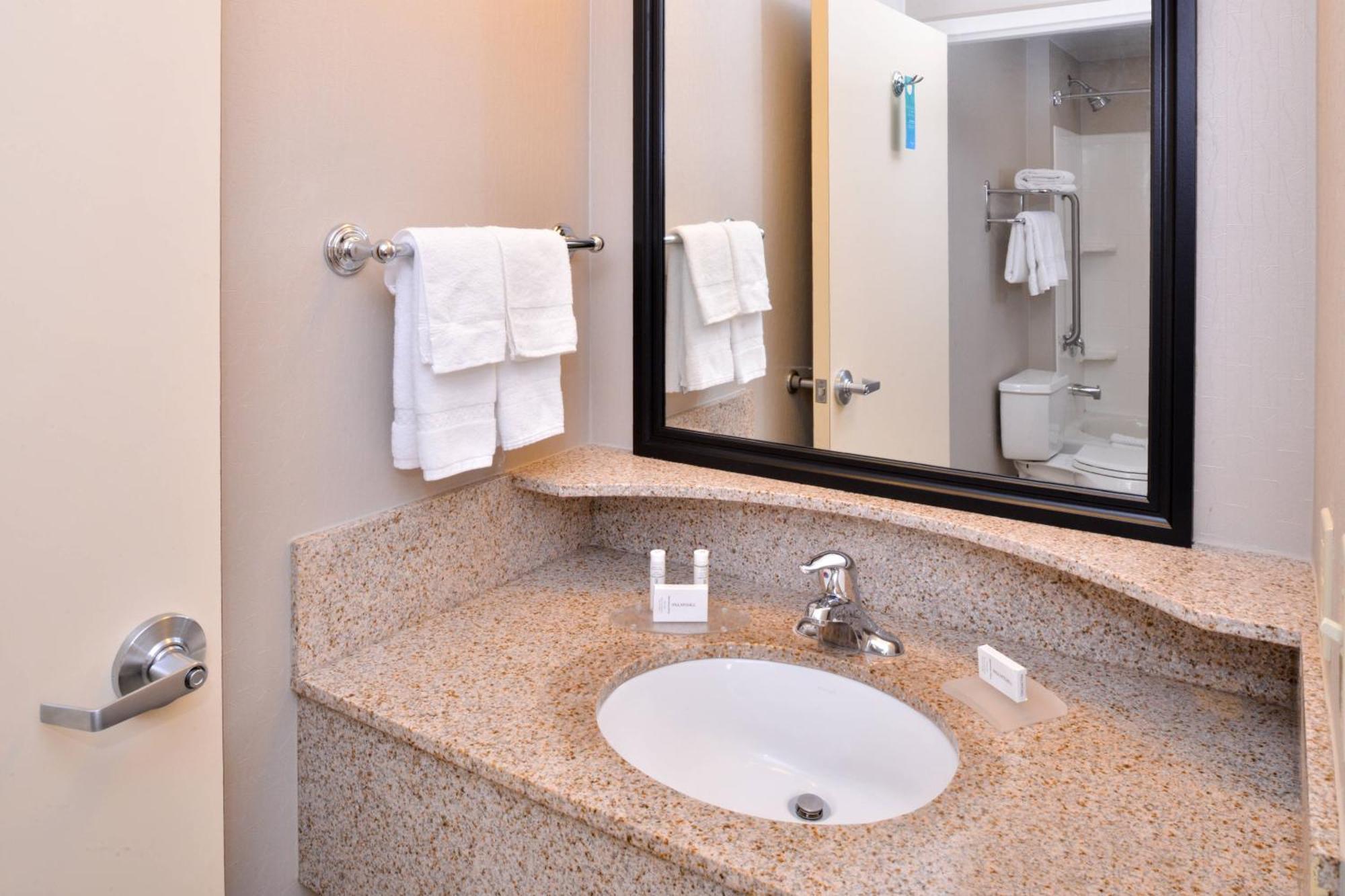 Springhill Suites By Marriott Corona Riverside Extérieur photo