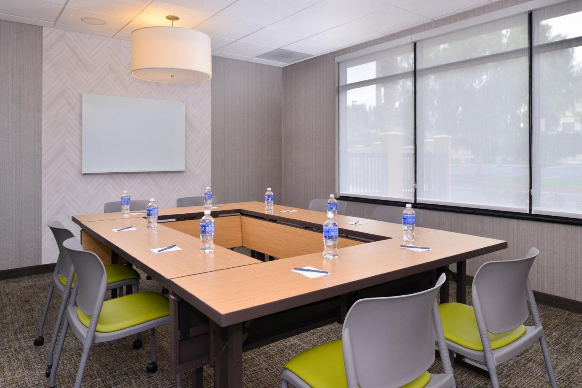 Springhill Suites By Marriott Corona Riverside Extérieur photo