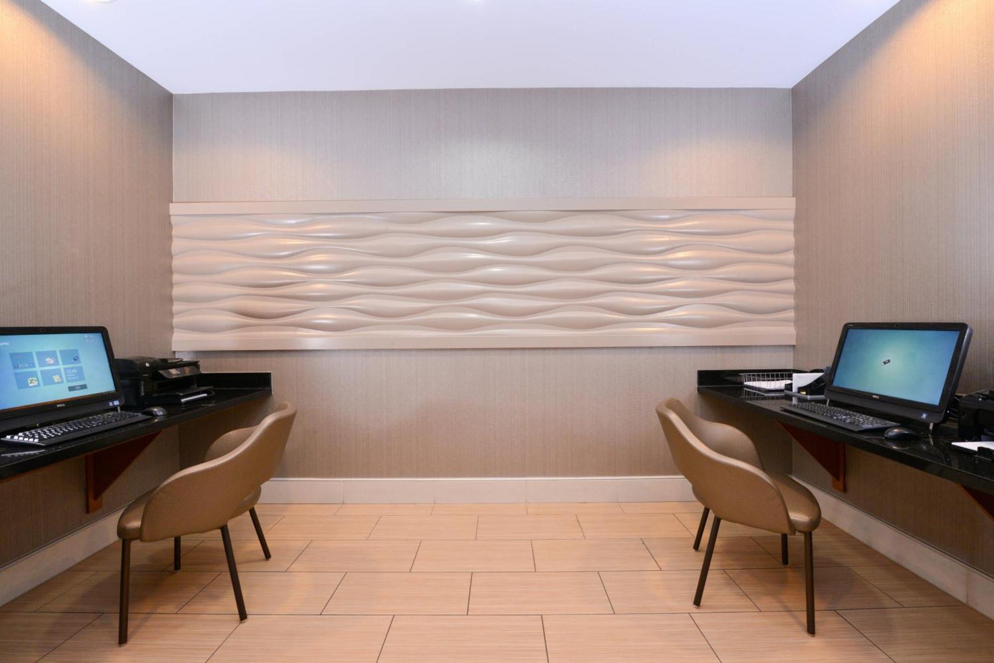 Springhill Suites By Marriott Corona Riverside Extérieur photo