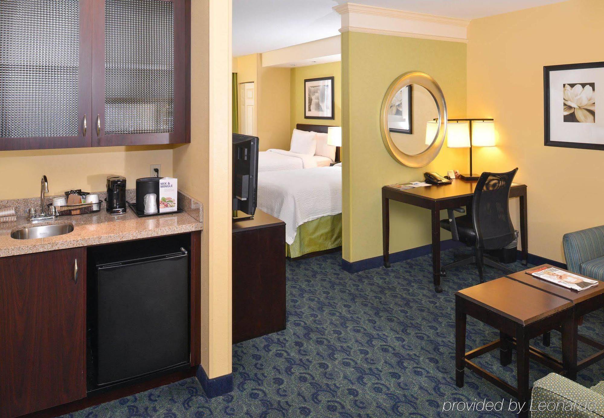 Springhill Suites By Marriott Corona Riverside Extérieur photo