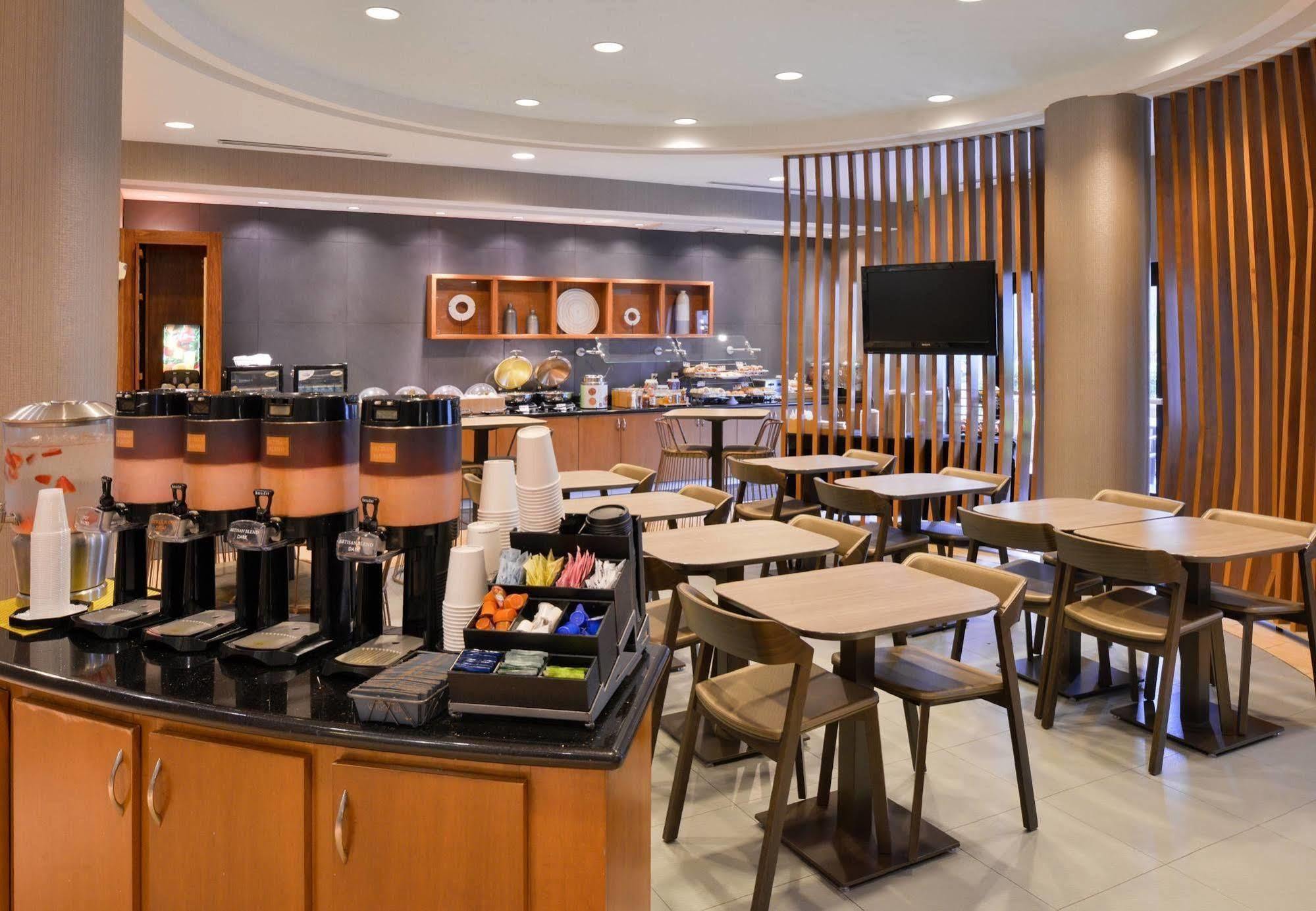 Springhill Suites By Marriott Corona Riverside Extérieur photo